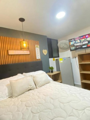 COMODA HABITACIÓN INDEPENDIENTE EN LAURELES ESTADIO CoN BAÑO PRIVADO para 3 personas